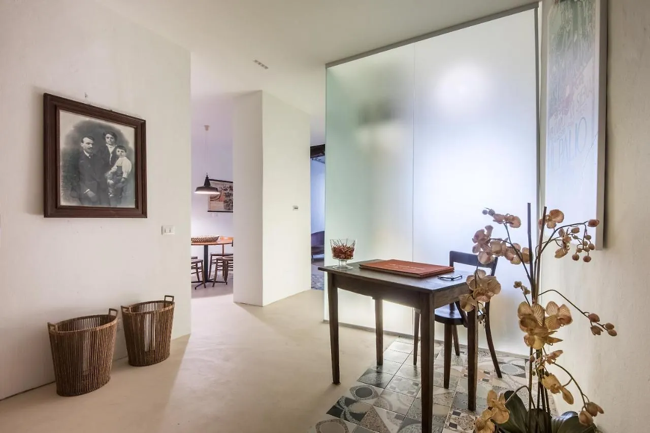 Refe Nero - Exclusive Suite Siena